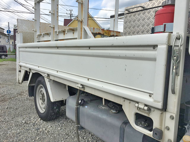 日産アトラス平ボディ小型（2t・3t）[写真16]