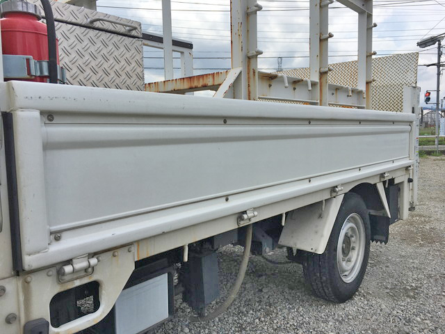 日産アトラス平ボディ小型（2t・3t）[写真17]