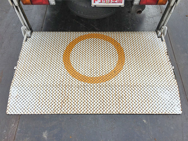 日産アトラス平ボディ小型（2t・3t）[写真18]