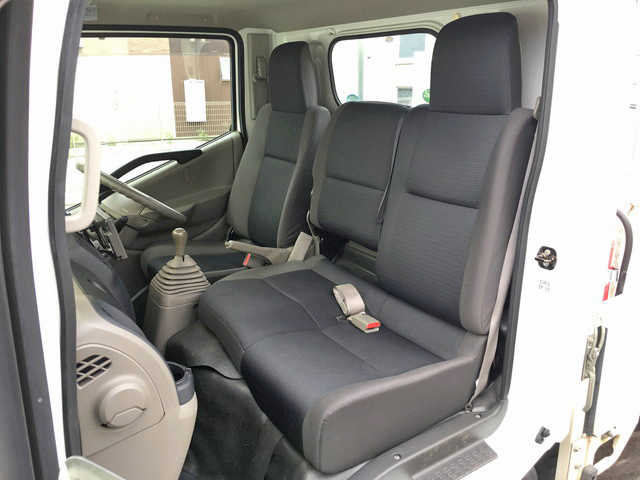 日産アトラス平ボディ小型（2t・3t）[写真32]