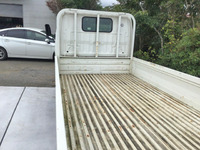 トヨタダイナ平ボディ小型（2t・3t）[写真09]