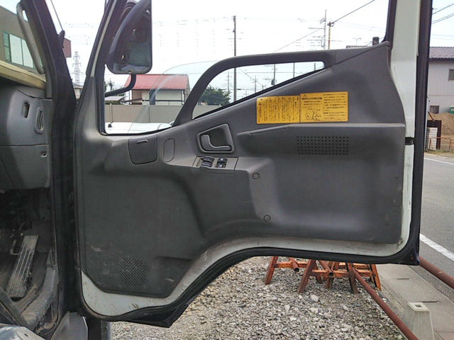三菱ふそうファイターミニヨンダンプ中型（4t）[写真20]
