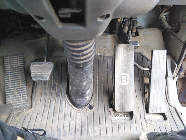 三菱ふそうファイターミニヨンダンプ中型（4t）[写真26]