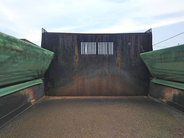 三菱ふそうファイターミニヨンダンプ中型（4t）[写真08]