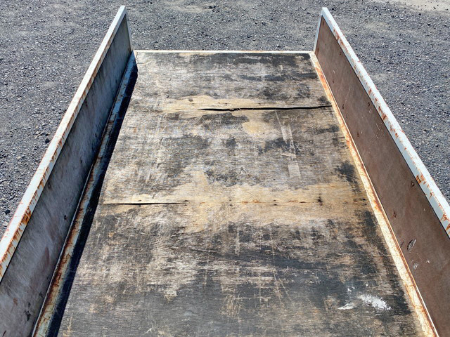 トヨタダイナ平ボディ小型（2t・3t）[写真16]