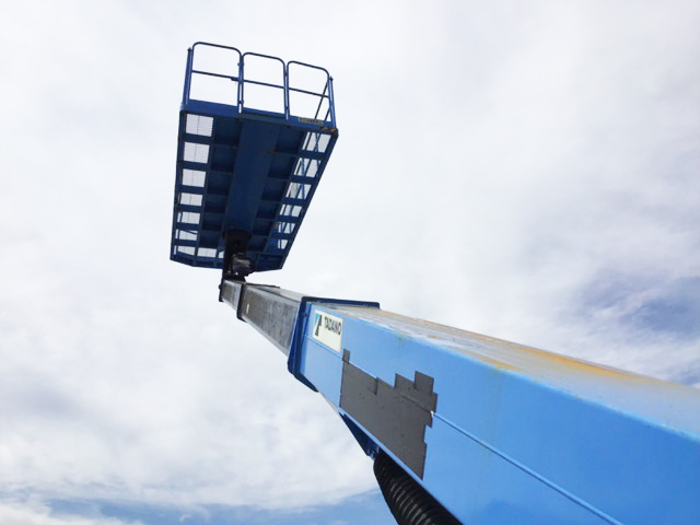 いすゞエルフ高所作業車小型（2t・3t）[写真07]