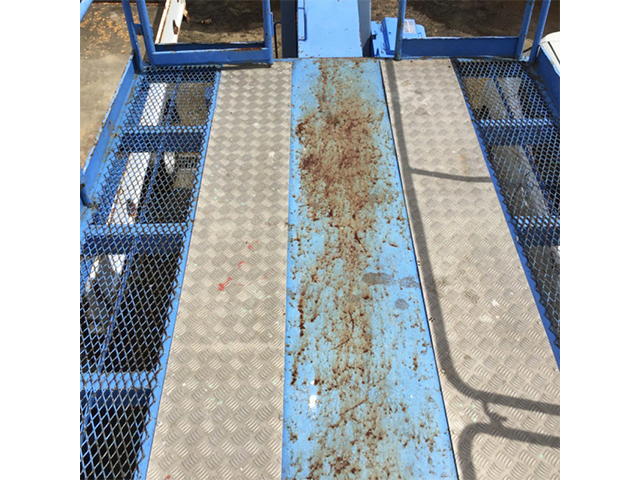 いすゞエルフ高所作業車小型（2t・3t）[写真09]