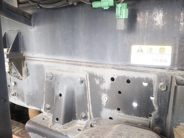 いすゞエルフ高所作業車小型（2t・3t）[写真16]