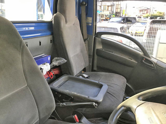 いすゞエルフ平ボディ小型（2t・3t）[写真19]