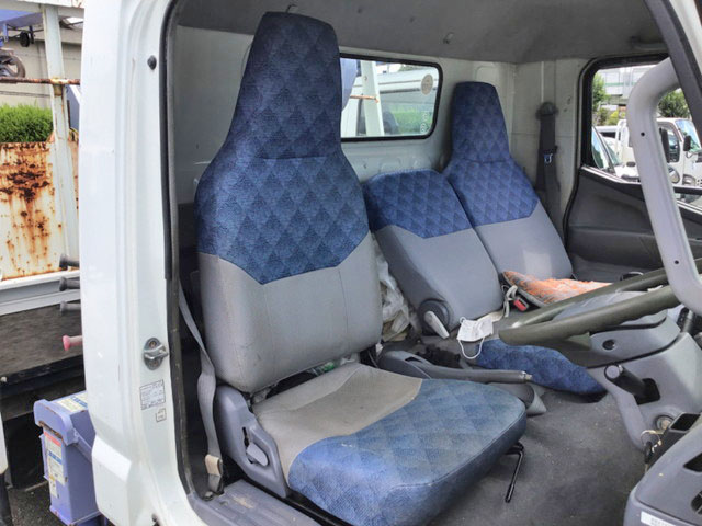 三菱ふそうキャンタークレーン3段小型（2t・3t）[写真16]