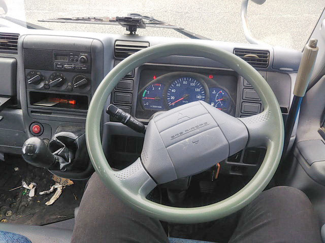 三菱ふそうキャンターダンプ小型（2t・3t）[写真23]