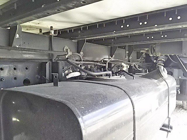 三菱ふそうキャンターアルミウイング小型（2t・3t）[写真18]