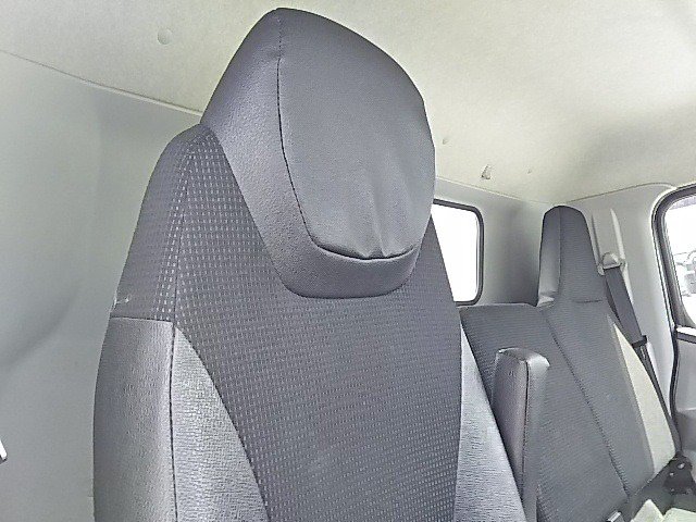 三菱ふそうキャンターアルミウイング小型（2t・3t）[写真30]