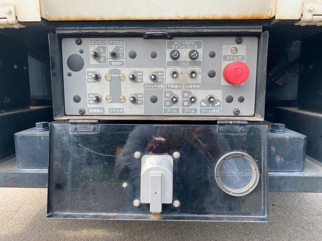 いすゞエルフ高所作業車小型（2t・3t）[写真19]