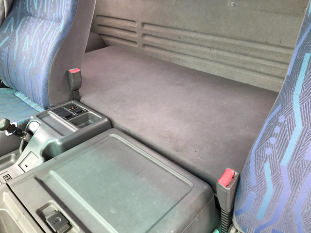 いすゞフォワードクレーン4段増トン（6t・8t）[写真34]