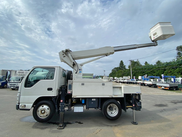 いすゞエルフ高所作業車小型（2t・3t）[写真06]