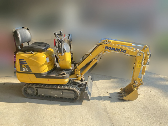 ★実動良好★コマツ，PC05 ミニバックホー 、ミニユンボ・即戦力！！ 中古ミニユンボ（ミニバックホー） コマツ 兵庫・高知・岡山 （PC05-1A
