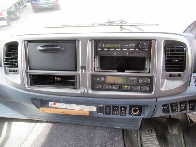 日野レンジャーアルミウイング中型（4t）[写真35]