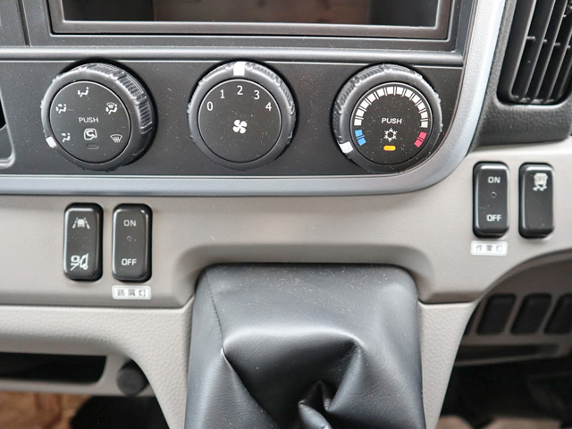 三菱ふそうキャンターアームロール小型（2t・3t）[写真14]