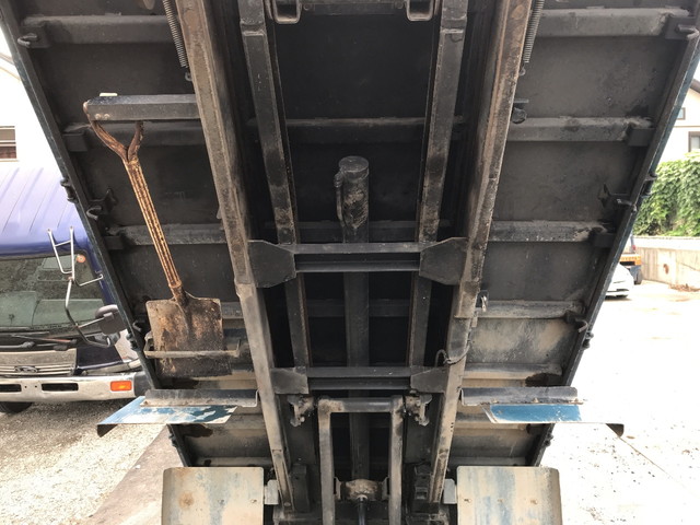 三菱ふそうキャンターローダーダンプ小型（2t・3t）[写真23]