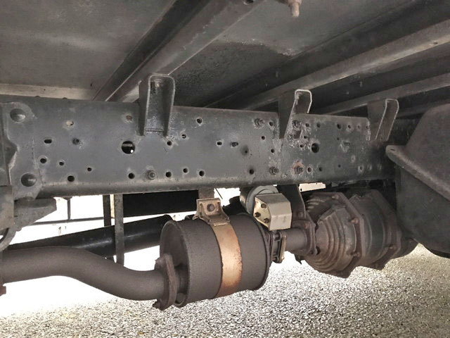 いすゞエルフアルミバン小型（2t・3t）[写真16]