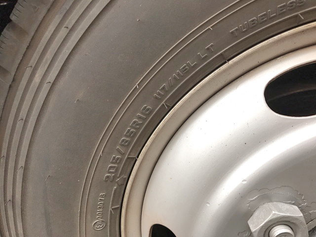 いすゞエルフアルミバン小型（2t・3t）[写真20]