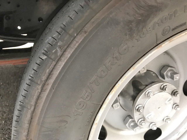 いすゞエルフアルミバン小型（2t・3t）[写真21]