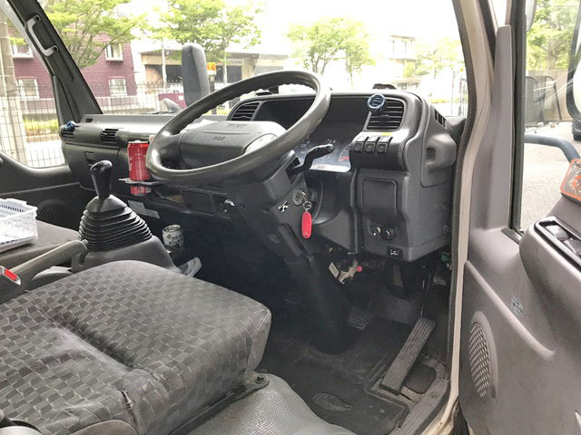 いすゞエルフアルミバン小型（2t・3t）[写真25]