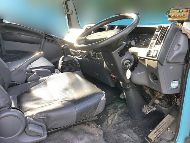 いすゞエルフパッカー車（塵芥車）小型（2t・3t）[写真23]