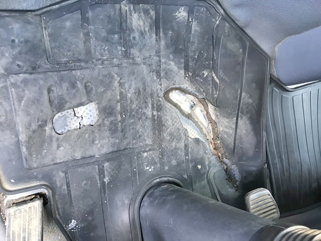 いすゞエルフパッカー車（塵芥車）小型（2t・3t）[写真28]