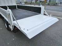 三菱ふそうキャンター平ボディ小型（2t・3t）[写真12]