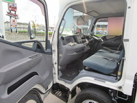 三菱ふそうキャンター平ボディ小型（2t・3t）[写真22]