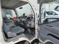 三菱ふそうキャンター平ボディ小型（2t・3t）[写真23]