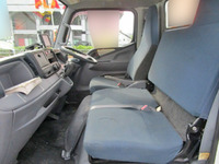 三菱ふそうキャンター平ボディ小型（2t・3t）[写真24]