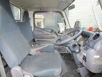 三菱ふそうキャンター平ボディ小型（2t・3t）[写真26]