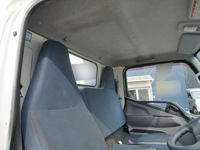 三菱ふそうキャンター平ボディ小型（2t・3t）[写真27]