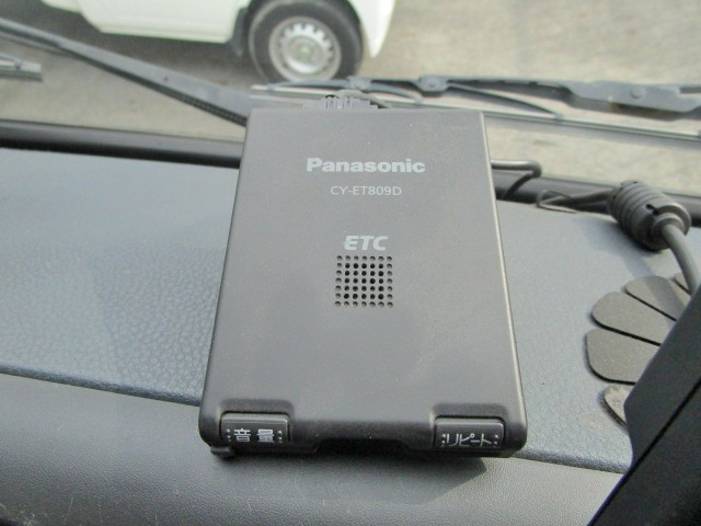 三菱ふそうキャンター平ボディ小型（2t・3t）[写真29]