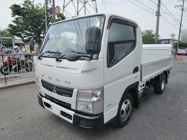 三菱ふそうキャンター平ボディ小型（2t・3t）[写真03]