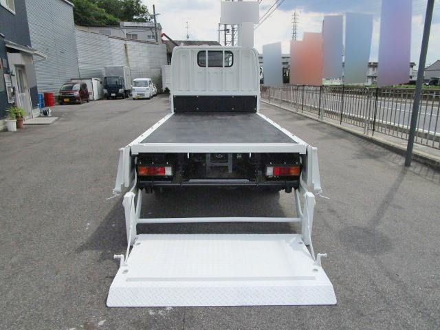 三菱ふそうキャンター平ボディ小型（2t・3t）[写真09]