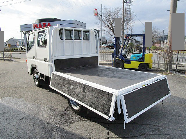 三菱ふそうキャンターガッツダブルキャブ（Wキャブ）小型（2t・3t）[写真10]