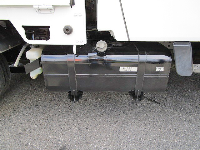 三菱ふそうキャンターガッツダブルキャブ（Wキャブ）小型（2t・3t）[写真22]