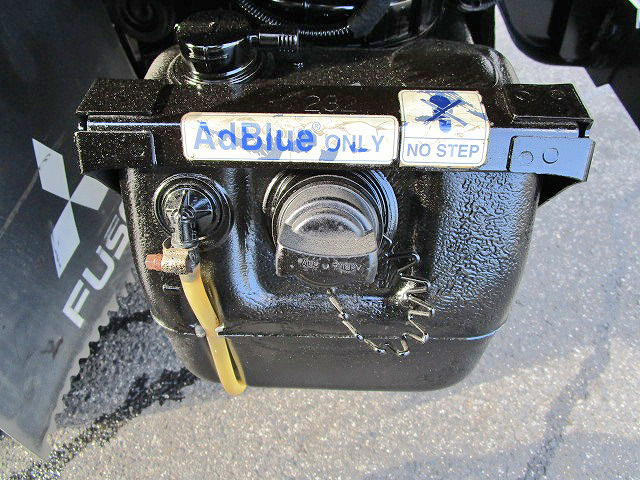 三菱ふそうキャンターガッツダブルキャブ（Wキャブ）小型（2t・3t）[写真23]