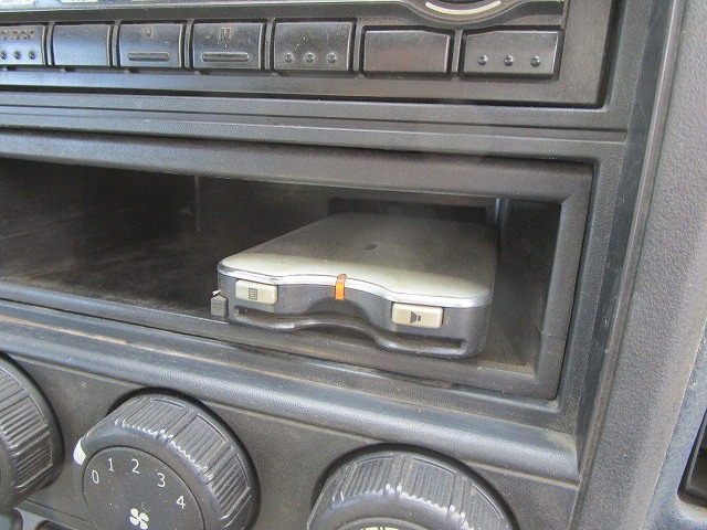 三菱ふそうキャンターガッツダブルキャブ（Wキャブ）小型（2t・3t）[写真38]