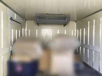 いすゞエルフ冷凍車（冷蔵車）小型（2t・3t）[写真10]