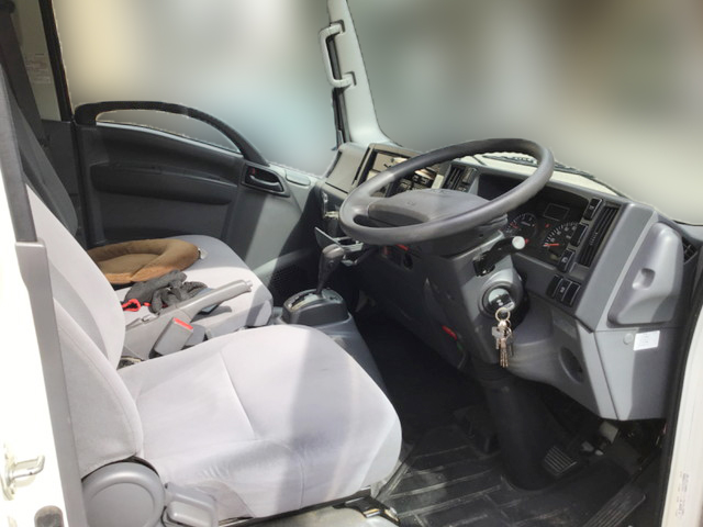 いすゞエルフ冷凍車（冷蔵車）小型（2t・3t）[写真22]