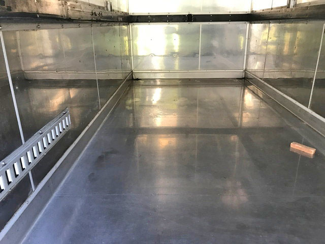 日野デュトロアルミバン小型（2t・3t）[写真12]