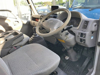 日野デュトロアルミバン小型（2t・3t）[写真22]