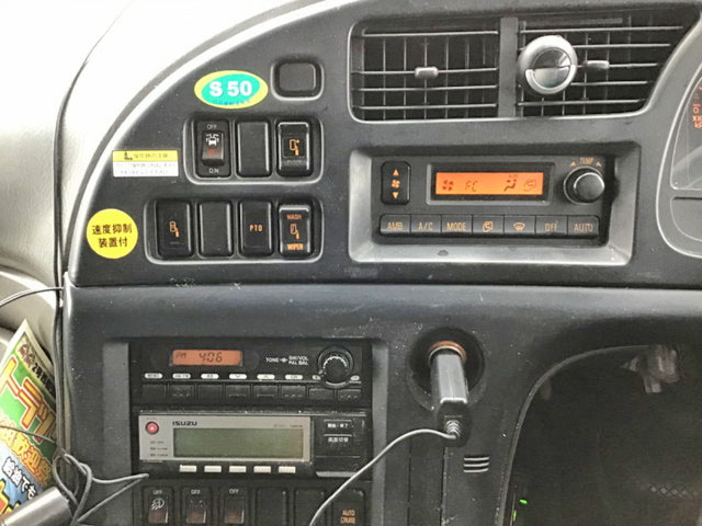 いすゞギガアルミウイング大型（10t）[写真21]