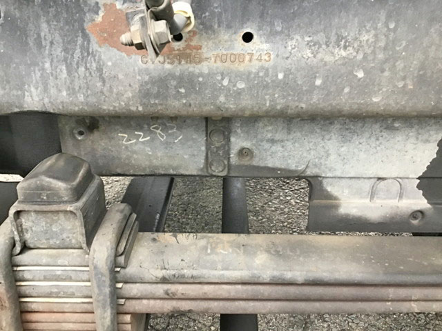 いすゞギガアルミウイング大型（10t）[写真23]