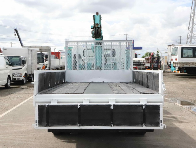 三菱ふそうキャンターセルフクレーン3段小型（2t・3t）[写真12]